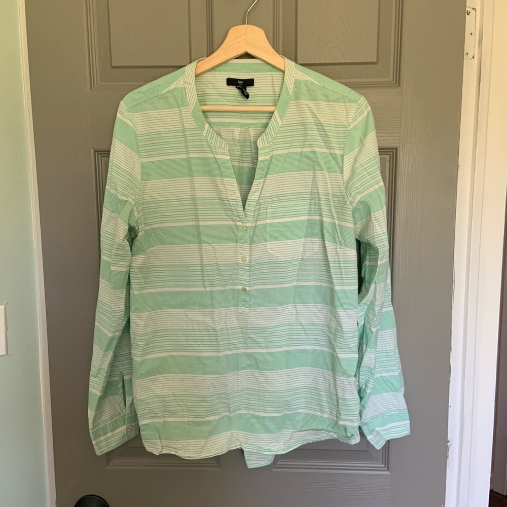 GAP Mint and White Pullover L